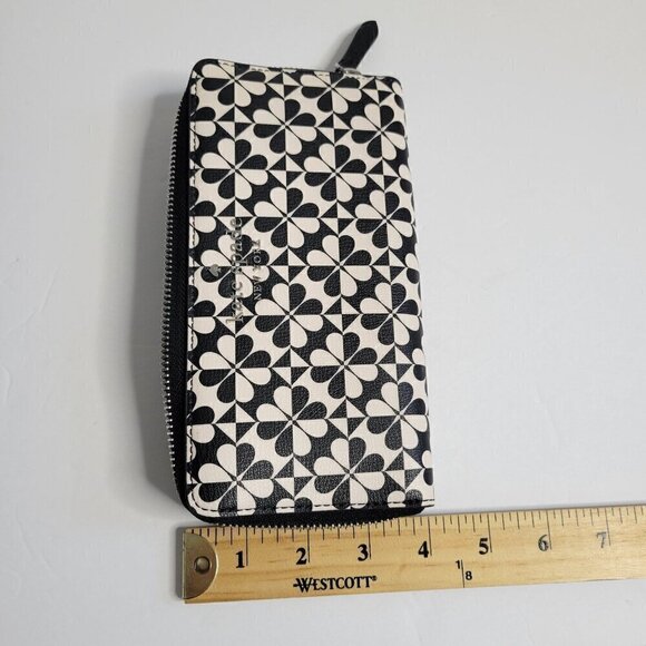 Kate Spade❤️last one❤️Large Continental Wallet Black and White Zip around NWOT - Picture 9 of 14